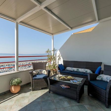 Seaside Penthouse With Hot Tub Sky Living Apartment Split Bagian luar foto