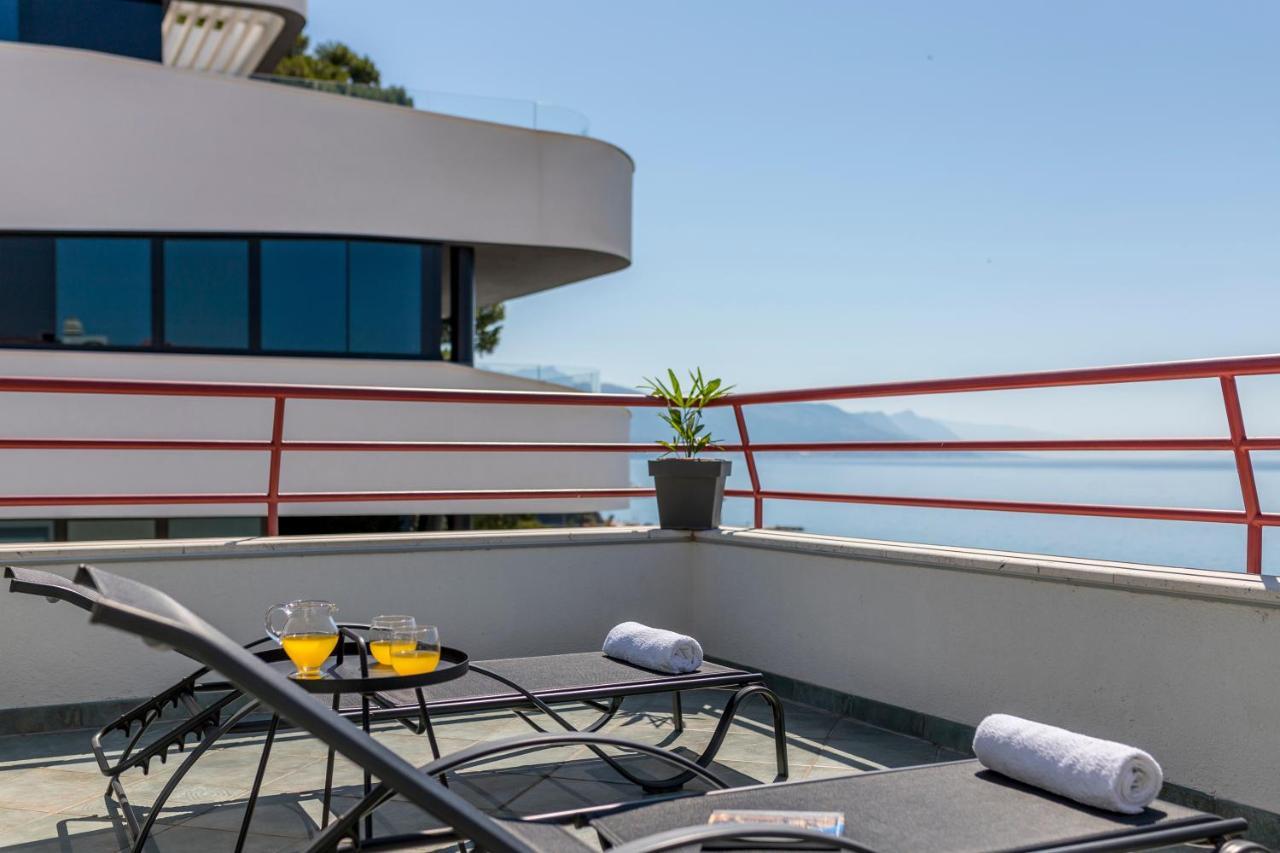 Seaside Penthouse With Hot Tub Sky Living Apartment Split Bagian luar foto